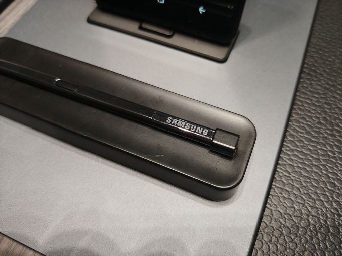 LG V30 - Samsung Galaxy Note 8 vs. LG V30: quick camera comparison